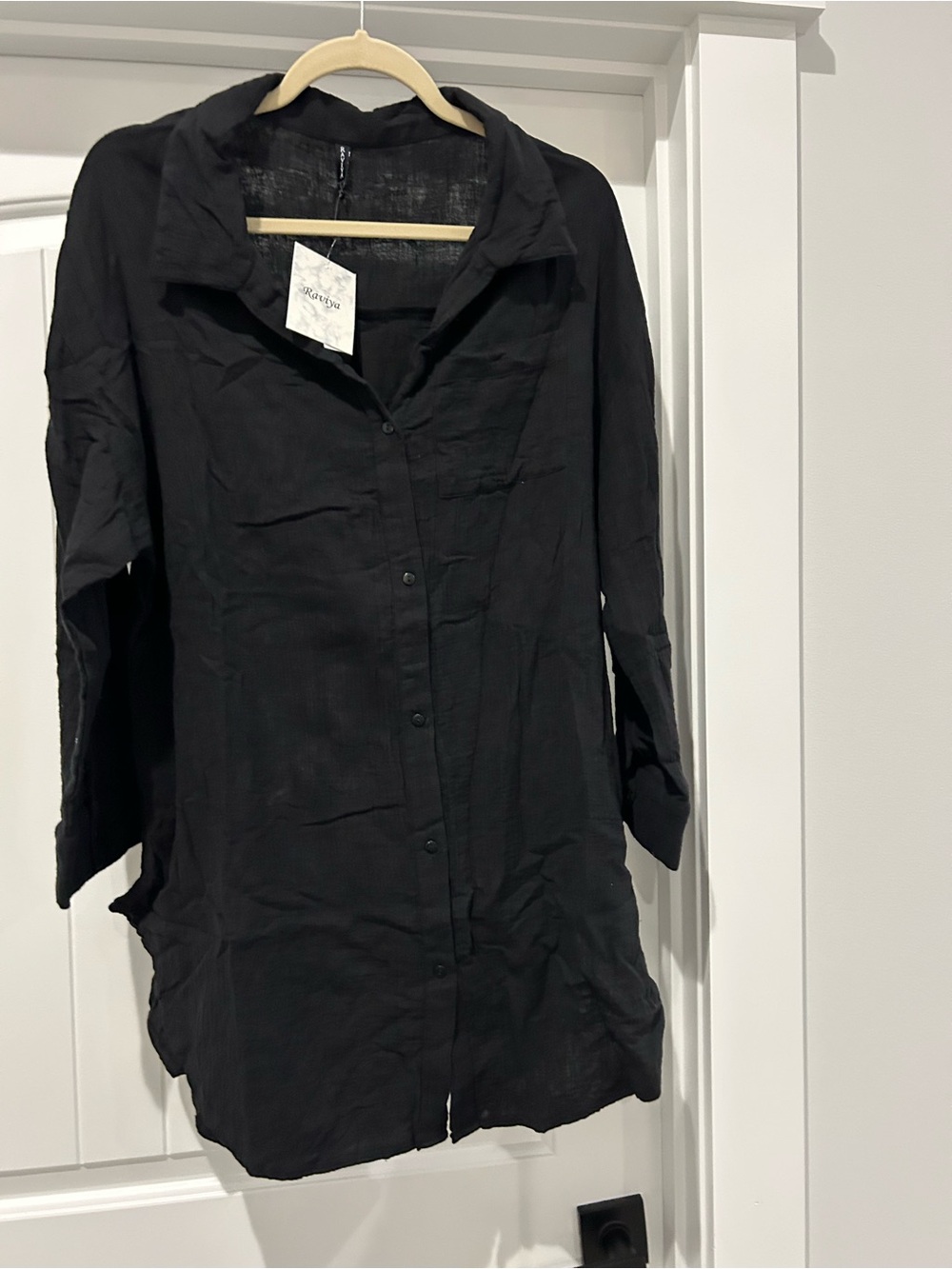 Raviya Black Button-Front Textured Tunic
